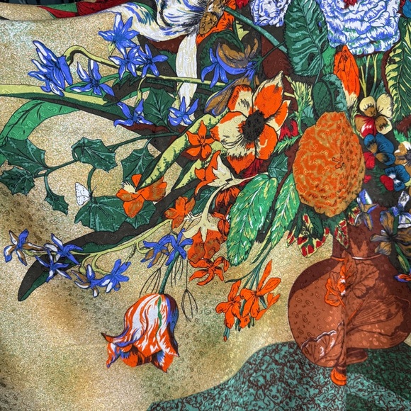 Vintage BURBERRYS Burberry Floral Knight Silk Scarf Bold Print 38” x 38” - Picture 7 of 13